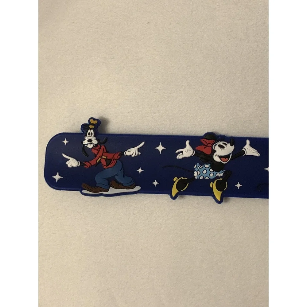 NEW Walt Disney Parks Mickey & Friends Slap Bracelet Minnie Donald Pluto Goofy‎